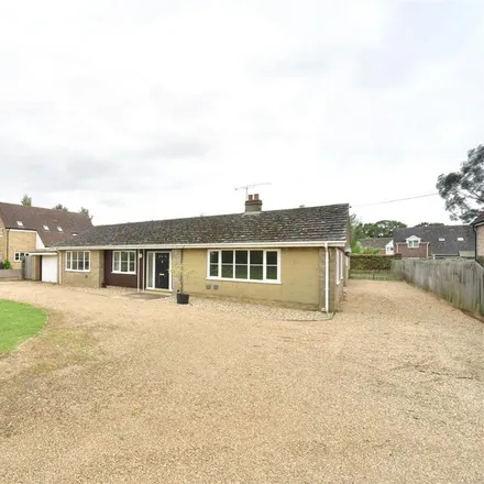 Rent this 3 bed house on South View in The Paddocks, Beck Row