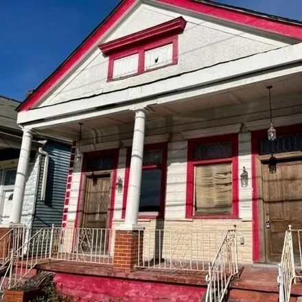 Buy this 6 bed house on 3429 Magnolia St in New Orleans, Louisiana