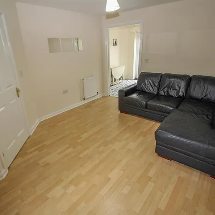 Image 7 - Chesters Avenue, North Tyneside, NE12 8RY, United Kingdom - House for rent