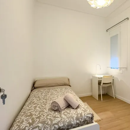 Rent this 3 bed room on Carrer de Londres in 54, 08036 Barcelona