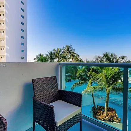 Image 6 - Mirador Apartments North Tower, 1200 West Avenue, Miami Beach, FL 33139, USA - Apartment for rent