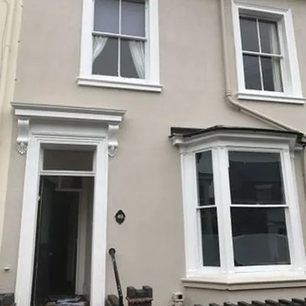 Rent this 6 bed townhouse on Clarendon Street in Royal Leamington Spa, CV32 4BE