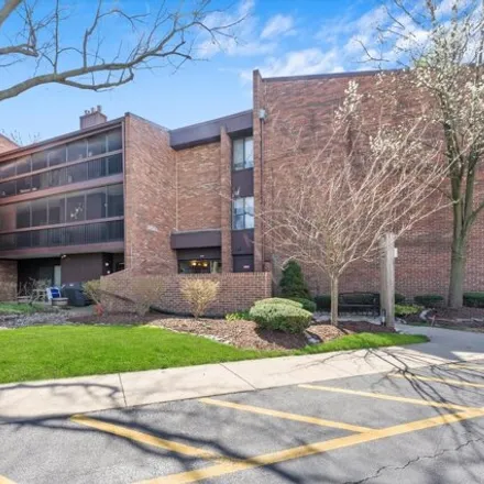 Buy this 2 bed condo on 14599 Sussex Avenue in Oak Forest, IL 60452
