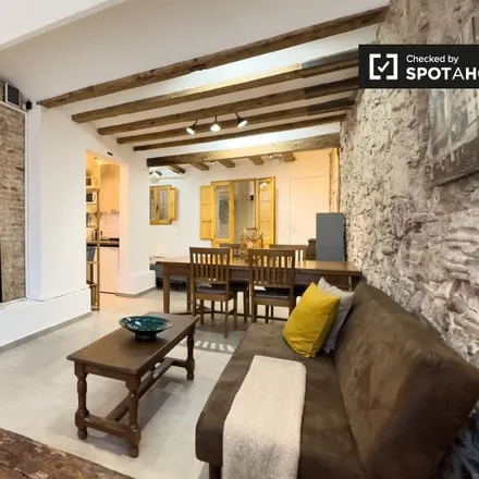 Rent this studio apartment on Carrer de Sant Oleguer in 20, 08001 Barcelona