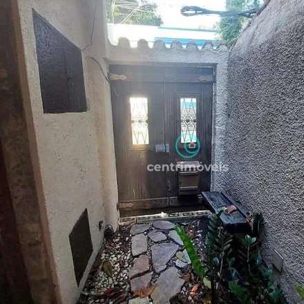 Rent this studio house on Rua Cardoso Júnior in Laranjeiras, Rio de Janeiro - RJ