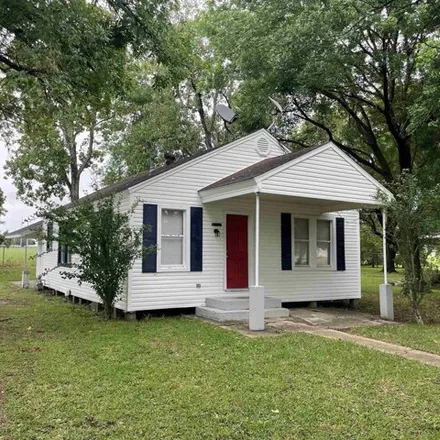 Buy this 3 bed house on 1699 Fairbanks Avenue in Nederland, TX 77627