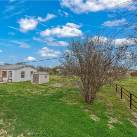 Image 5 - 7490 Dallas Street, Iola, Grimes County, TX 77861, USA - Apartment for sale
