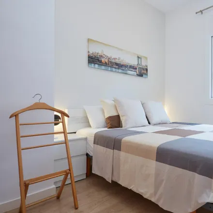 Rent this 2 bed apartment on Carrer de la Vinya in 25, 08041 Barcelona