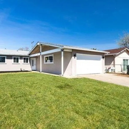 Buy this 3 bed house on 1539 Hickory Lane in Olivehurst, CA 95961