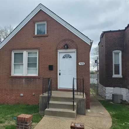Buy this 1 bed house on 914 Erskine Avenue in Luxemburg, Lemay