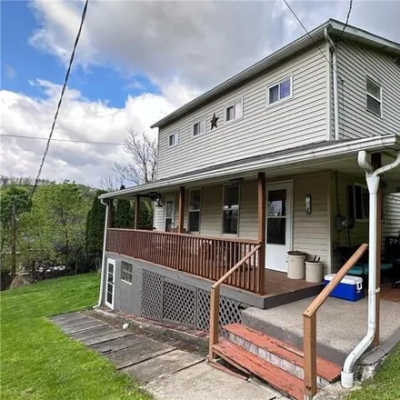 Image 2 - 127 Horrock Street, Conemaugh, Johnstown, PA 15901, USA - House for sale