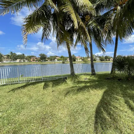 Image 2 - 5097 Victoria Circle, West Palm Beach, FL 33409, USA - House for sale