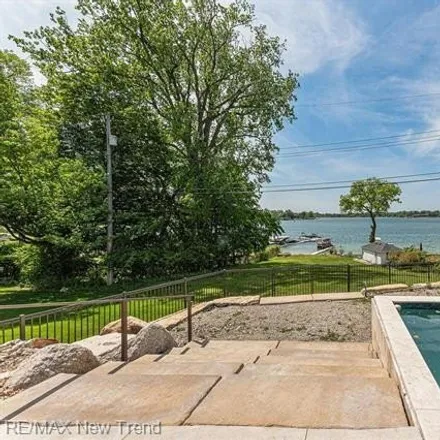 Image 9 - 2372 North Pine Center Drive, West Bloomfield Township, MI 48323, USA - House for sale