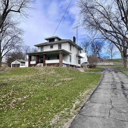 Buy this 4 bed house on 2400 River Road in Iowa Falls, IA 50126