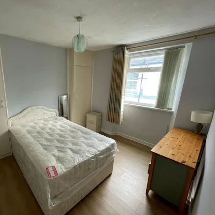 Rent this 3 bed room on 35 Providence Street in Plymouth, PL4 8JQ