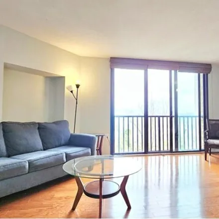Buy this 1 bed condo on East-West Highway in Bethesda, MD 20815