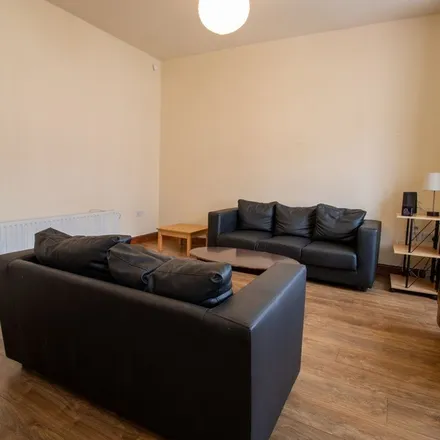 Rent this 1 bed apartment on Dental Surgery in Welton Road, Leeds