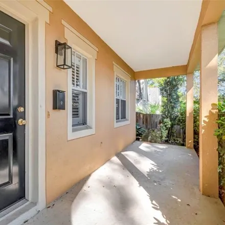 Image 5 - 2250 Elizabeth Avenue, Orlando, FL 32804, USA - Condo for sale