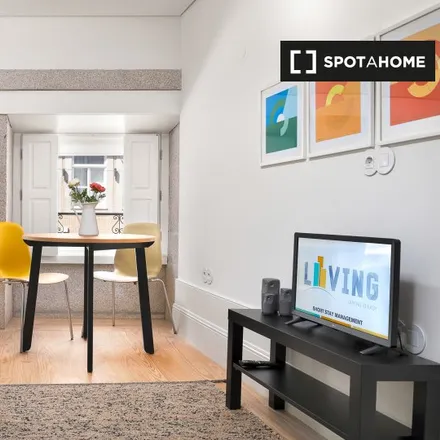 Rent this 1 bed apartment on unnamed road in Porto, Portugal