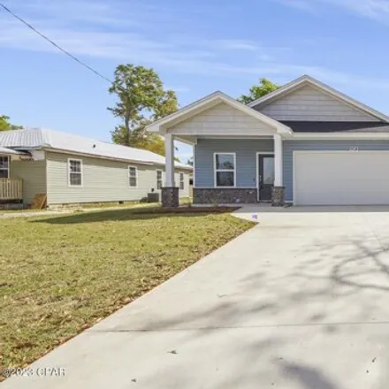 Rent this 3 bed house on 904 Mulberry Avenue in Panama City, FL 32401