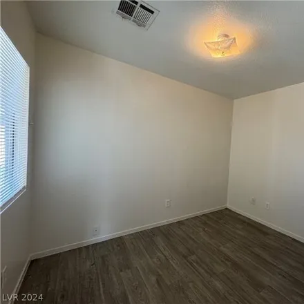 Image 7 - 3845 Soda Springs Dr, Las Vegas, Nevada, 89115 - House for rent