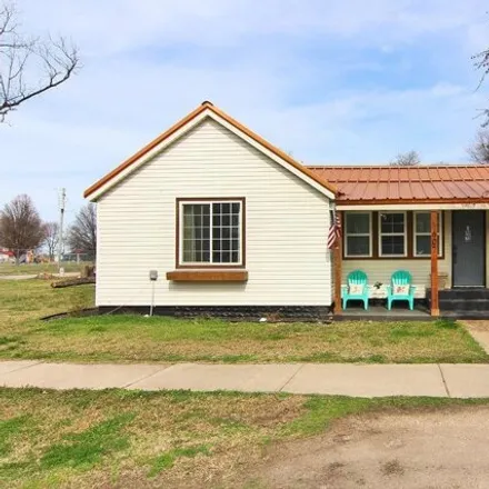 Buy this 2 bed house on 685 3rd Street in Fisk, Butler County