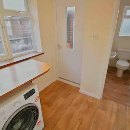 Image 3 - St. John's Court, London, TW7 6PA, United Kingdom - Duplex for rent