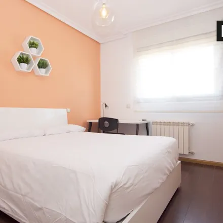 Rent this 5 bed room on Avenida del Planetario in 28045 Madrid, Spain