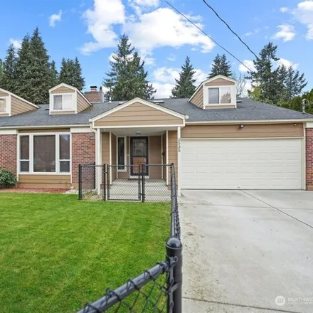 Buy this 5 bed house on 2535 Alpine Street Southeast in Auburn, WA 98002