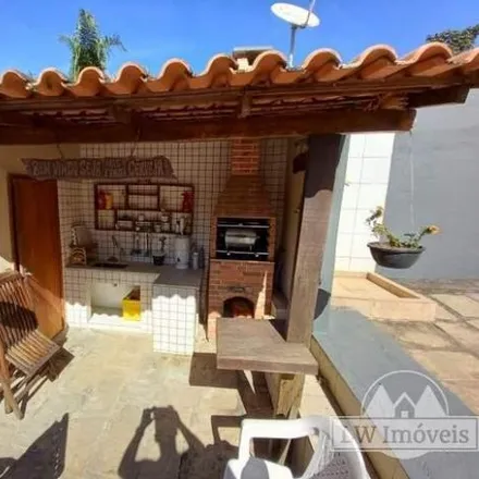 Buy this 5 bed house on Estrada do Calembe in Nogueira, Petrópolis - RJ