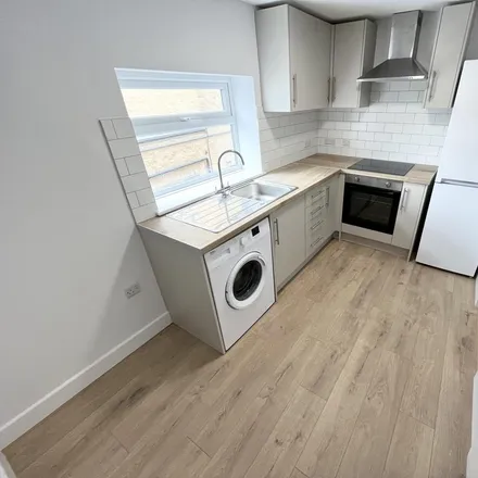 Rent this 2 bed apartment on Lloyds Bank in Westgate, Peterborough