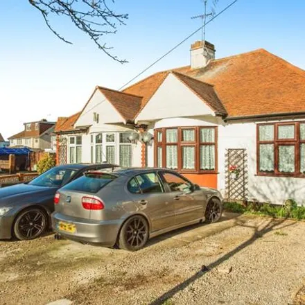 Buy this 3 bed duplex on Stuart Road in Southend-on-Sea, SS2 5JS