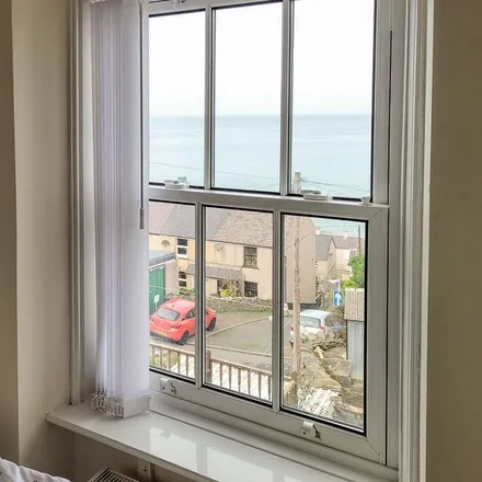 Rent this 3 bed townhouse on Penmaenmawr in LL34 6PB, United Kingdom