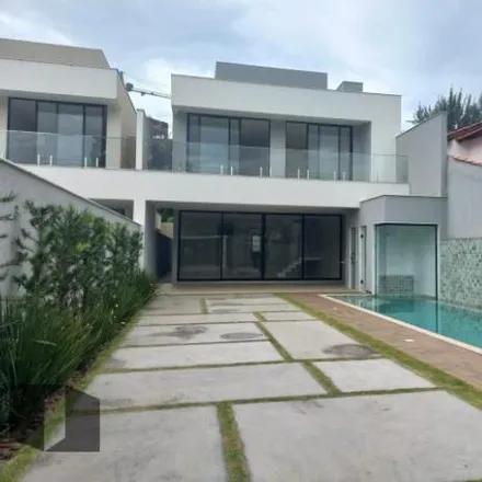 Buy this 5 bed house on Rua Mário Albuquerque 220 in Barra da Tijuca, Rio de Janeiro - RJ