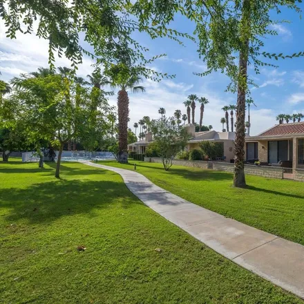 Image 1 - 68694 Calle Tolosa, Royal Palms, Cathedral City, CA 92234, USA - Condo for sale