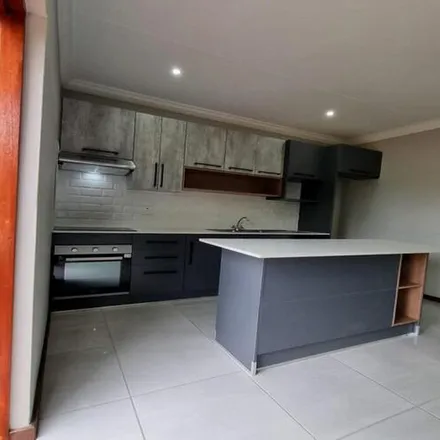 Image 5 - 717 Portia Street, Tshwane Ward 45, Gauteng, 0042, South Africa - Apartment for rent