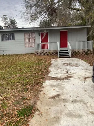 Buy this 4 bed house on 219 Southeast Woodlawn Street in Madison, FL 32340