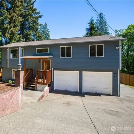 Buy this 3 bed house on 33620 55th Avenue South in Auburn, WA 98001