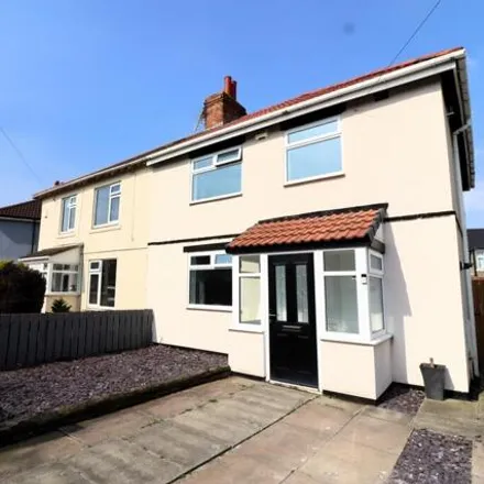 Rent this 3 bed duplex on Lime Road in Redcar, TS10 3BB