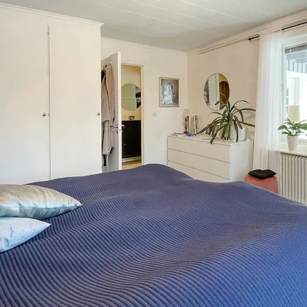 Rent this 1 bed apartment on Enefällan in Värnamovägen, 330 15 Bor