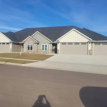 Buy this 3 bed condo on East Norway Pine Trail in Pine Lakes Addition, Sioux Falls
