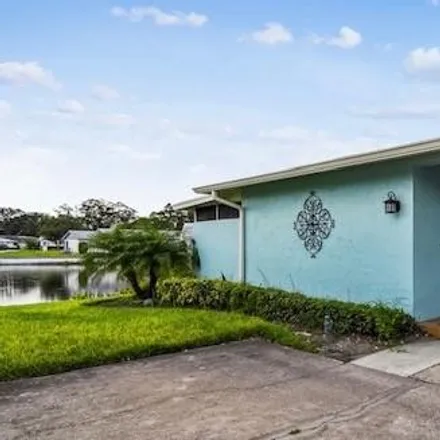 Buy this 1 bed condo on 2714 Sherbrooke Lane in Palm Harbor, FL 34684