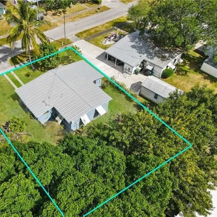 Buy this 3 bed house on 2147 Golfview Court in Fort Pierce, FL 34950