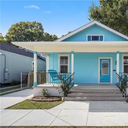 Buy this 4 bed house on 7922 Colapissa Street in New Orleans, LA 70125