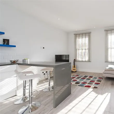 Rent this 3 bed apartment on Antrobus Road in London, W4 5EP