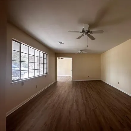 Image 7 - 5462 Beechnut Street, Houston, TX 77096, USA - House for rent