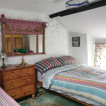 Rent this 1 bed townhouse on Gwaun-Cae-Gurwen in SA18 1UN, United Kingdom