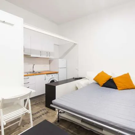 Image 6 - Calle de Juan de Austria, 16, 28010 Madrid, Spain - Apartment for rent