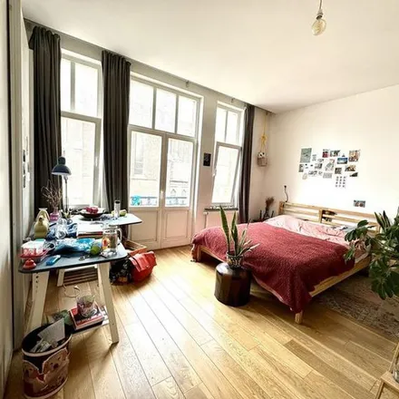 Rent this 4 bed apartment on Avenue Huart Hamoir - Huart Hamoirlaan 147 in 1030 Schaerbeek - Schaarbeek, Belgium