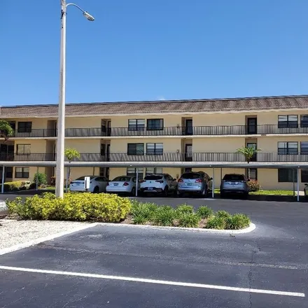 Buy this 2 bed condo on Vonn Road & 123rd Avenue in Vonn Road, Largo